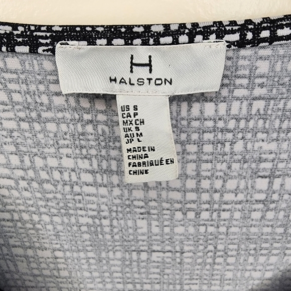 Nwt H by Halston Black and White Weave Print Layered V-Neck Blouse Size Small - Picture 2 of 9